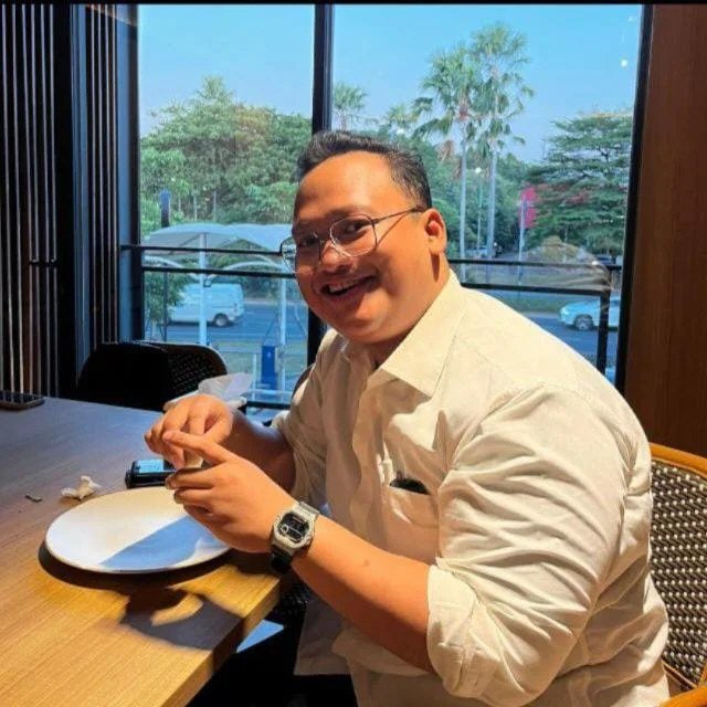 Ferdiansyah — Marketing Manager, Co-Founder EMKI